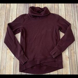 Lululemon women maroon pulloverneck sweatshirt s 6